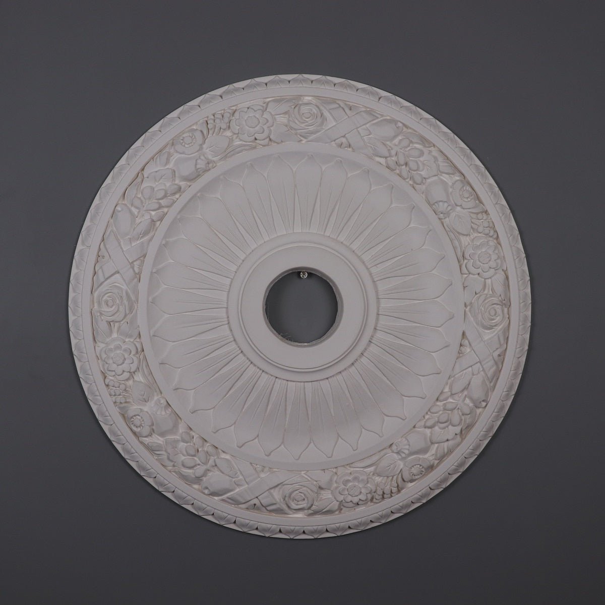 DM4074 Victorian Plaster Ceiling Rose 600mm