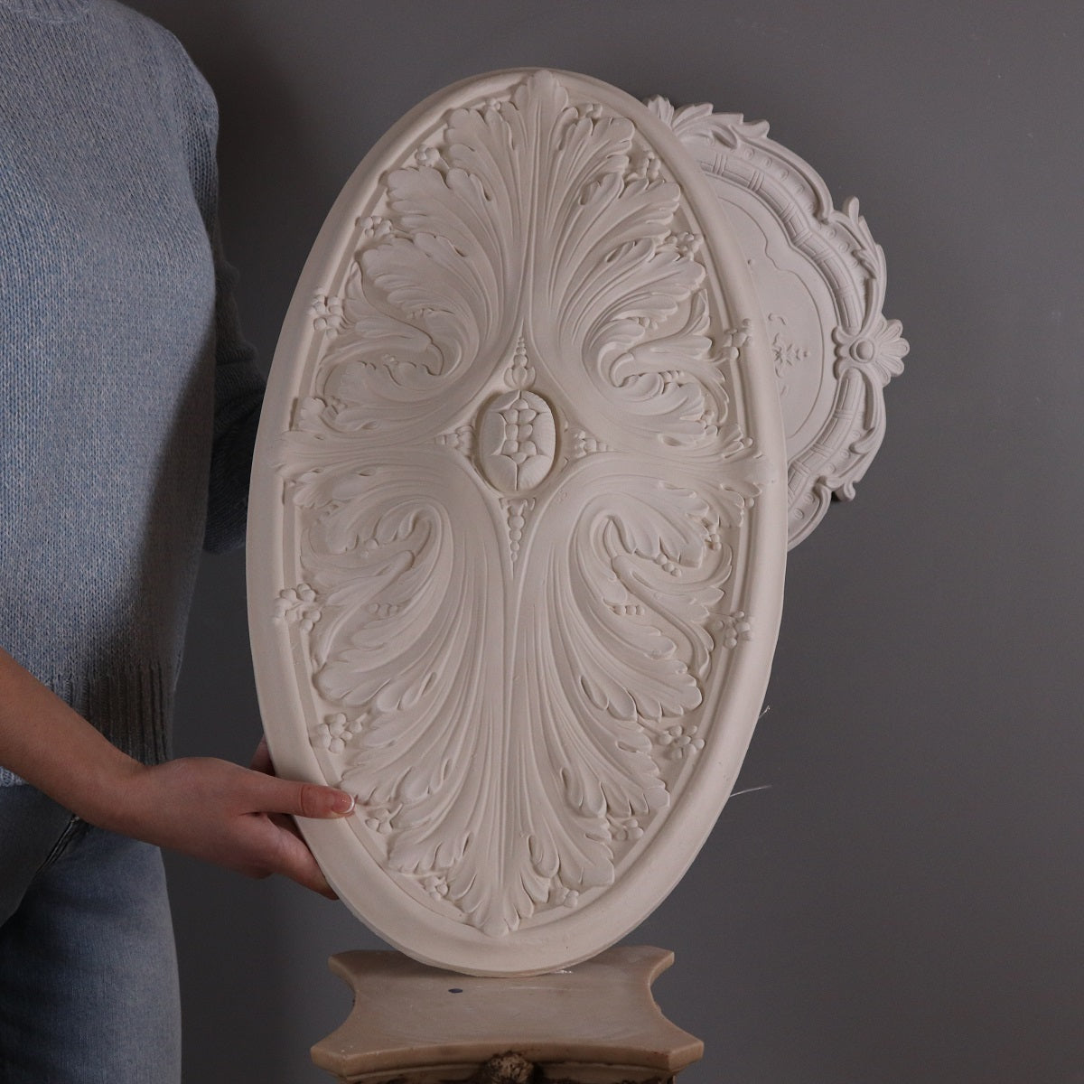 DM4081 Victorian Plaster Ceiling Rose 650mm