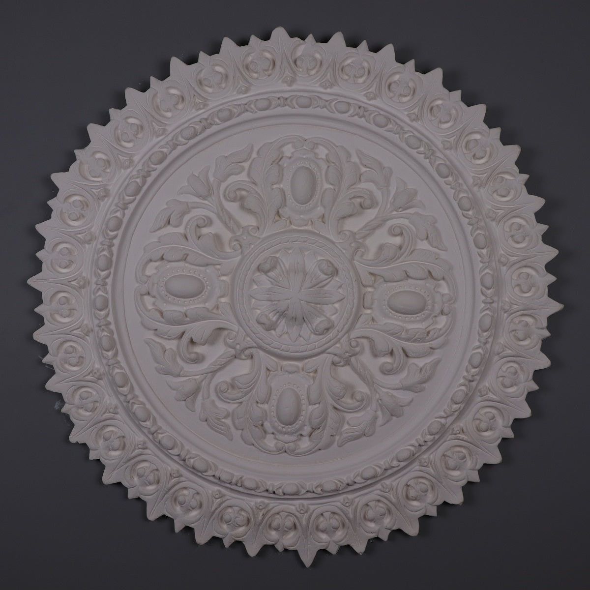 DM7007 Victorian Plaster Ceiling Rose 715mm