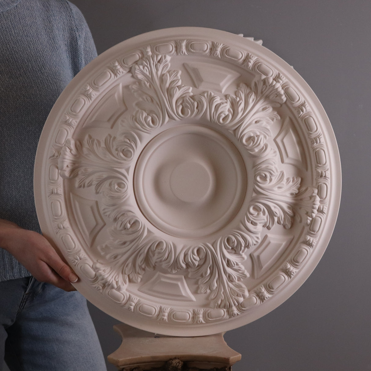 DM7018 Victorian Edwardian Plaster Ceiling Rose 490mm